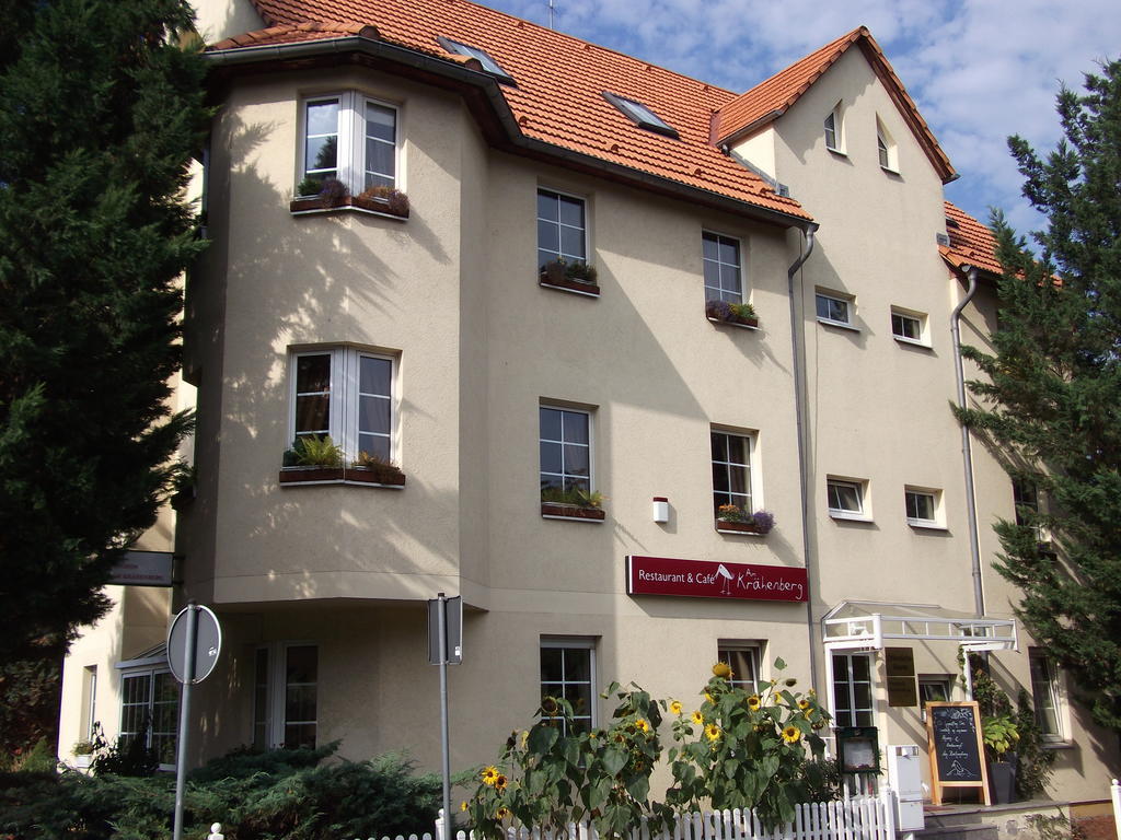 Pension & Cafe Am Kraehenberg Halle  Exteriör bild