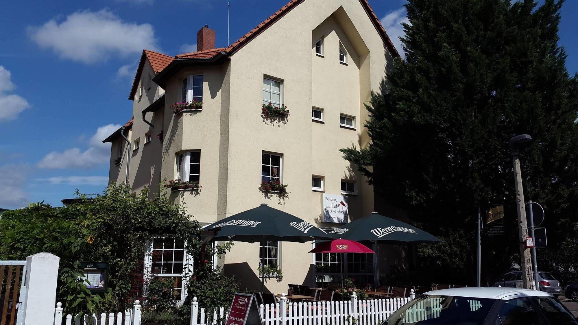 Pension & Cafe Am Kraehenberg Halle  Exteriör bild